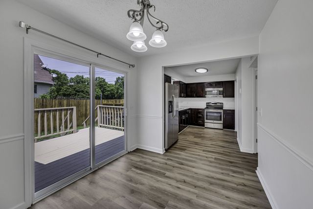 200 Deerpoint Ct, Hendersonville, TN 37075
