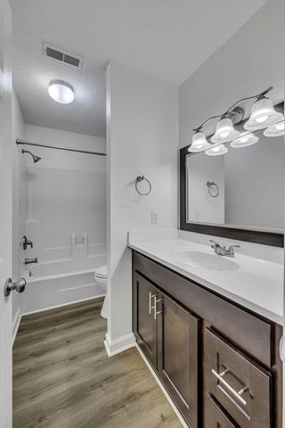 200 Deerpoint Ct, Hendersonville, TN 37075