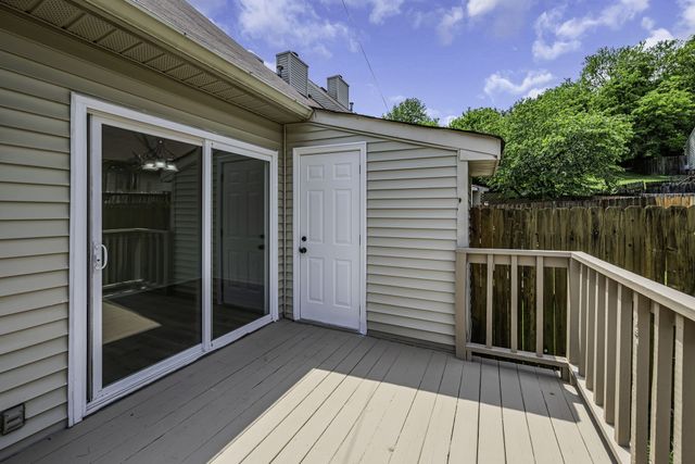 200 Deerpoint Ct, Hendersonville, TN 37075