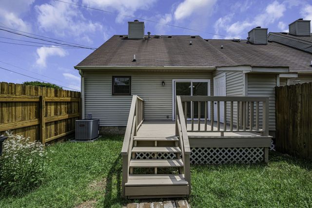 200 Deerpoint Ct, Hendersonville, TN 37075