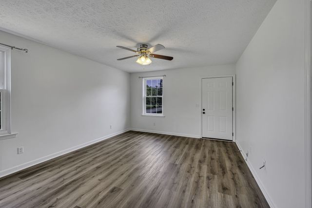 200 Deerpoint Ct, Hendersonville, TN 37075