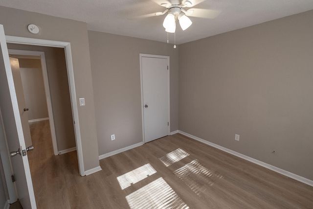 3006 LYNNWOOD DR, Columbia, MO 65203