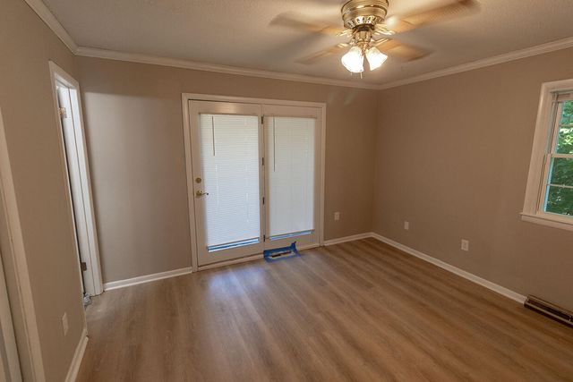 3006 LYNNWOOD DR, Columbia, MO 65203