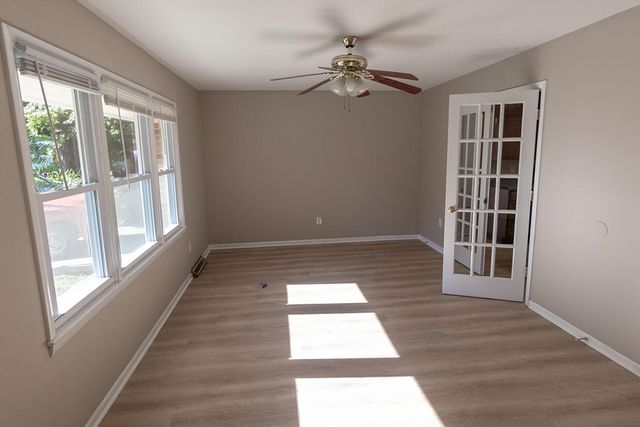 3006 LYNNWOOD DR, Columbia, MO 65203