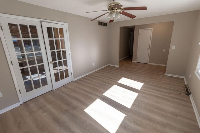 3006 LYNNWOOD DR, Columbia, MO 65203