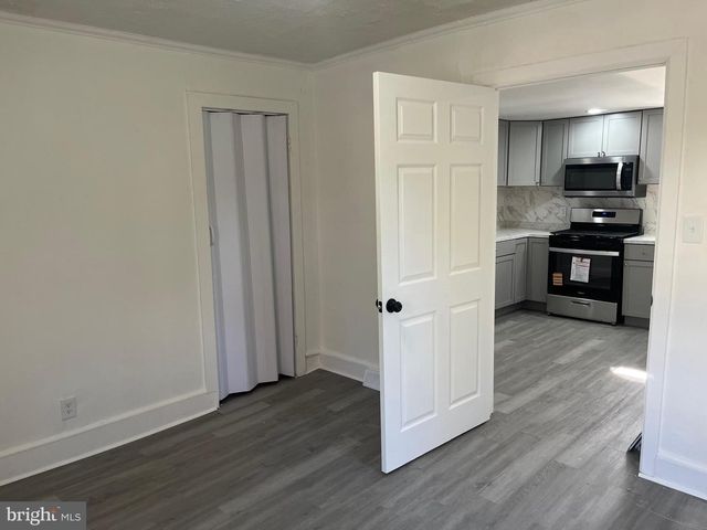 725 E PINE ST, Millville, NJ 08332