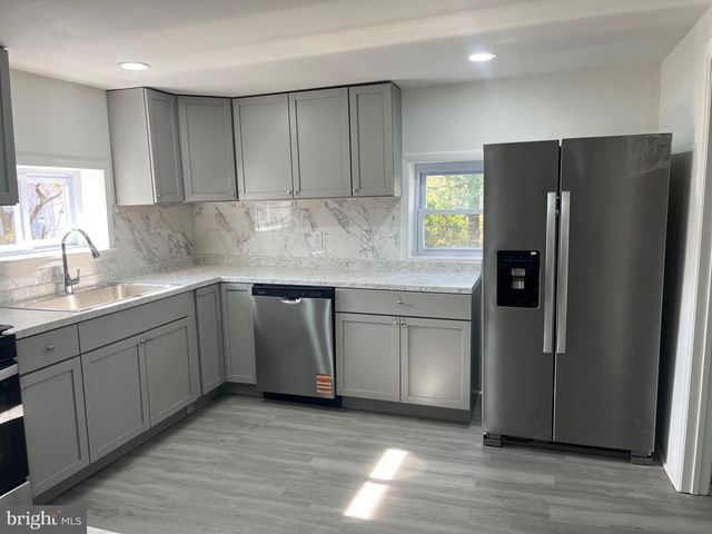 725 E PINE ST, Millville, NJ 08332