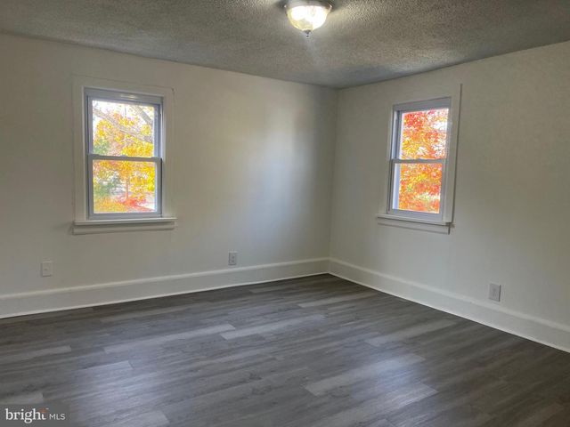 725 E PINE ST, Millville, NJ 08332