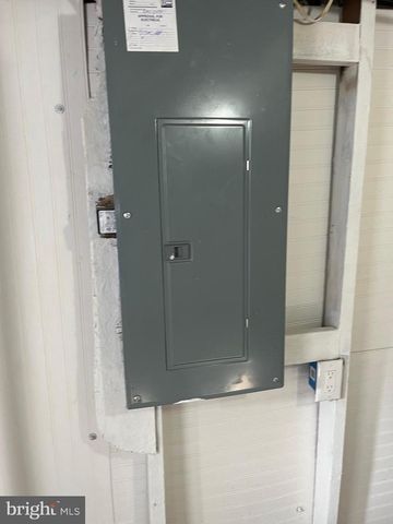 725 E PINE ST, Millville, NJ 08332