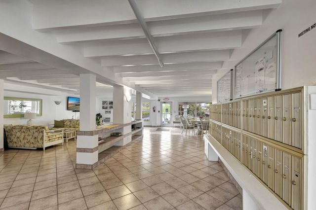 4001 S Ocean Boulevard 308, South Palm Beach, FL 33480