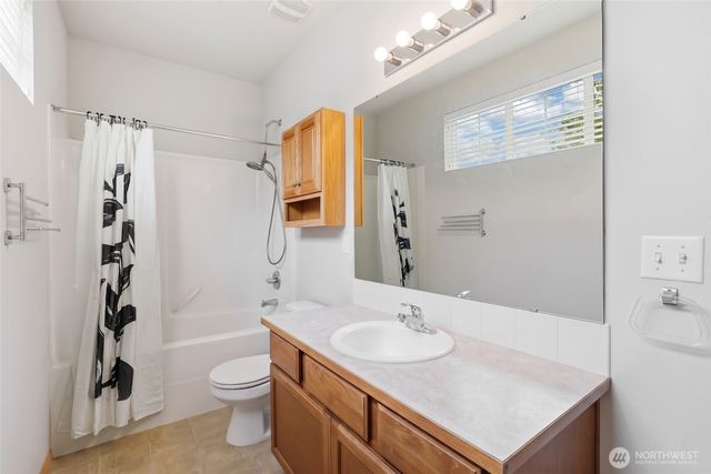 5427 Boardwalk Street SE, Lacey, WA 98503