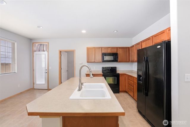 5427 Boardwalk Street SE, Lacey, WA 98503