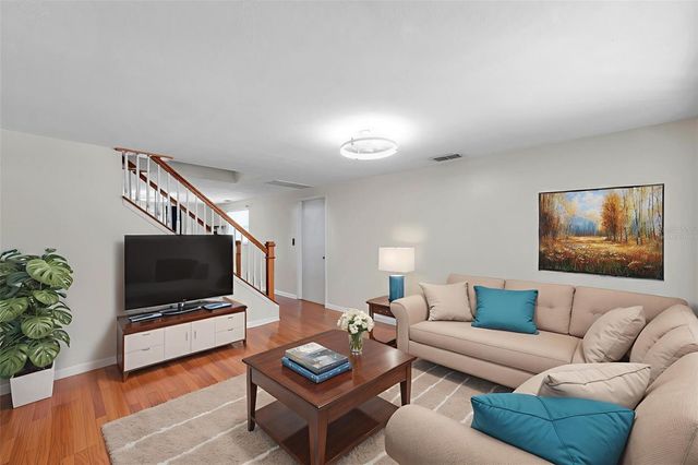 8074 37TH AVENUE N, St Petersburg, FL 33710