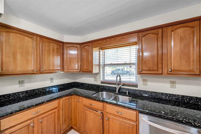 8074 37TH AVENUE N, St Petersburg, FL 33710