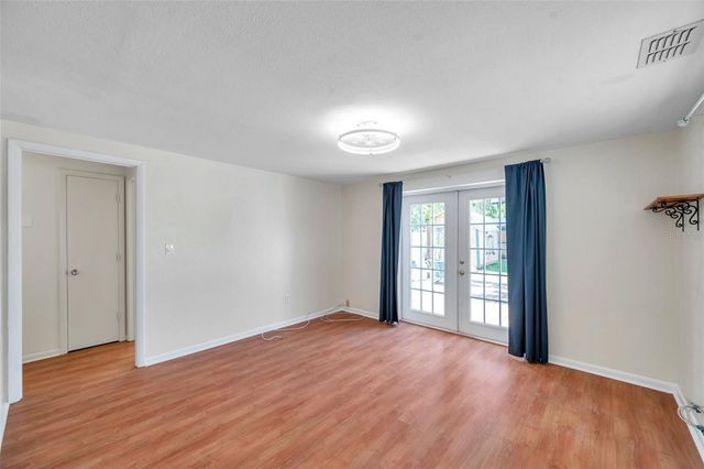 8074 37TH AVENUE N, St Petersburg, FL 33710