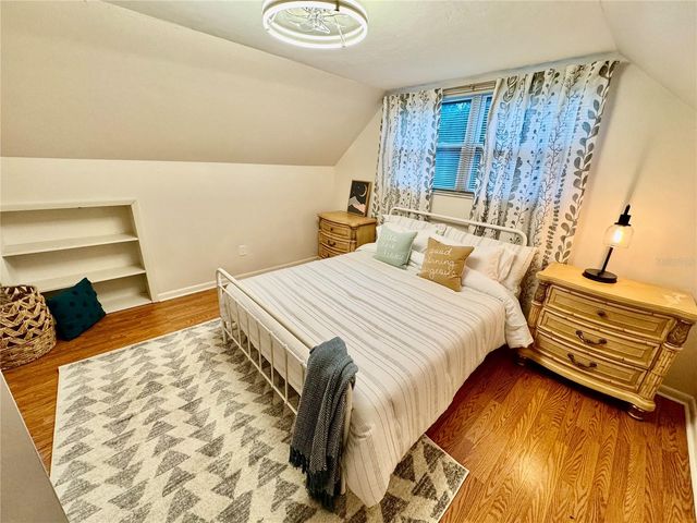 8074 37TH AVENUE N, St Petersburg, FL 33710