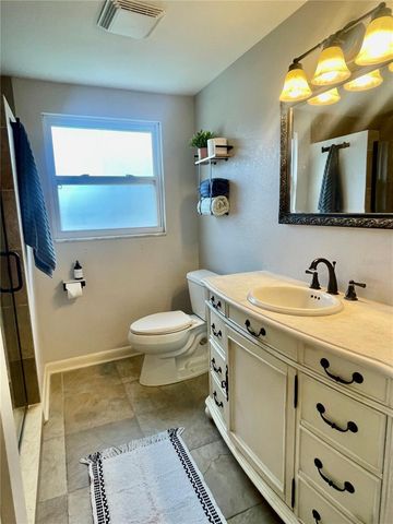 8074 37TH AVENUE N, St Petersburg, FL 33710