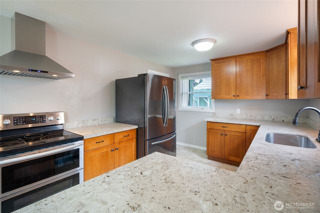 5030 S Park Avenue S, Tacoma, WA 98408