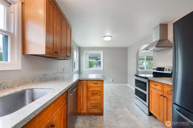 5030 S Park Avenue S, Tacoma, WA 98408
