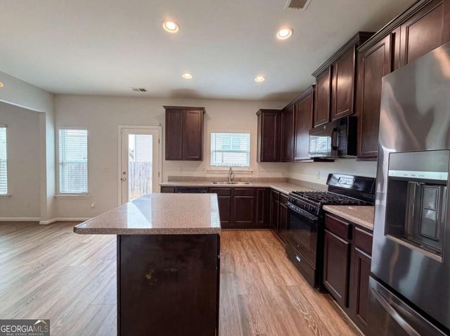 177 Hill Crest Circle, Hiram, GA 30141