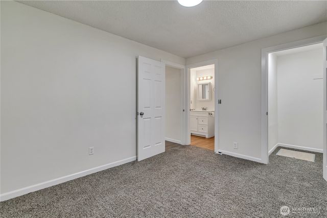 348 NE Holly Leaf Lane, Bremerton, WA 98311