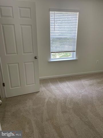 2889 WHITE TAIL DR, Locust Grove, VA 22508