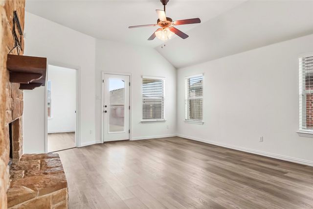 1345 Elkford Lane, Fort Worth, TX 76247