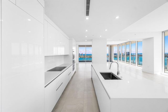 220 Lake Shore Drive 2012, Lake Park, FL 33403