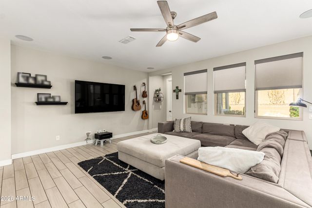 6974 W SPUR Drive, Peoria, AZ 85383