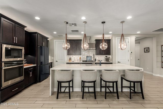 6974 W SPUR Drive, Peoria, AZ 85383