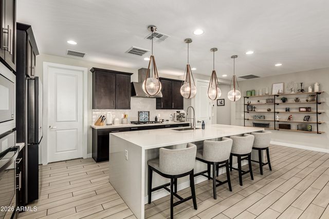 6974 W SPUR Drive, Peoria, AZ 85383