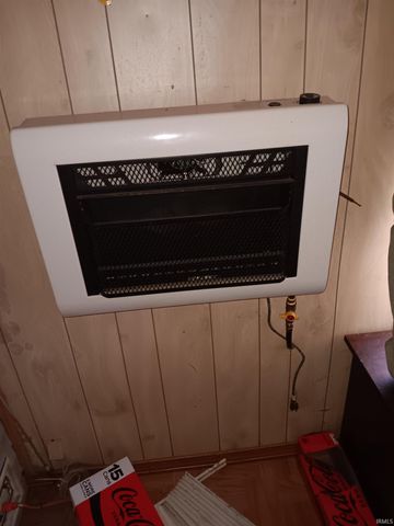 104 E IN Street, Holland, IN 47541