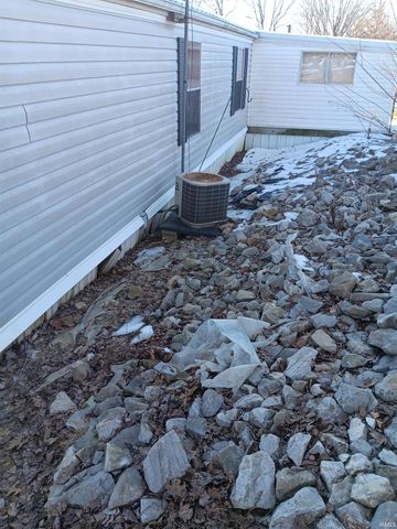 104 E IN Street, Holland, IN 47541