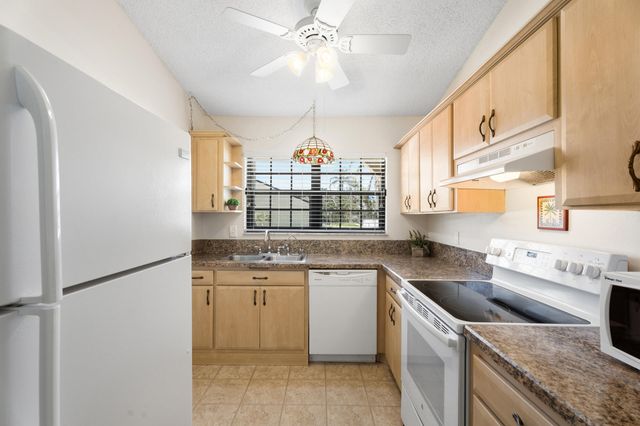 2225 SE Barrington Street, Port St Lucie, FL 34952