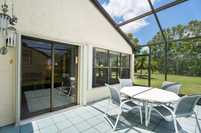 2225 SE Barrington Street, Port St Lucie, FL 34952