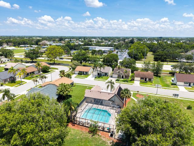 2225 SE Barrington Street, Port St Lucie, FL 34952