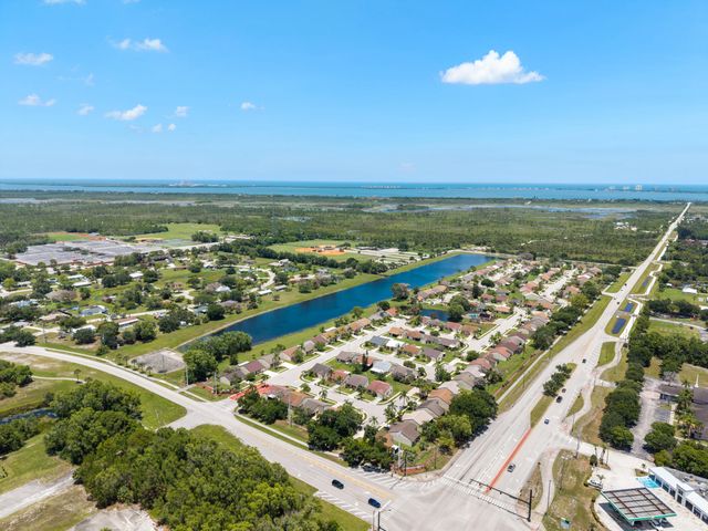 2225 SE Barrington Street, Port St Lucie, FL 34952