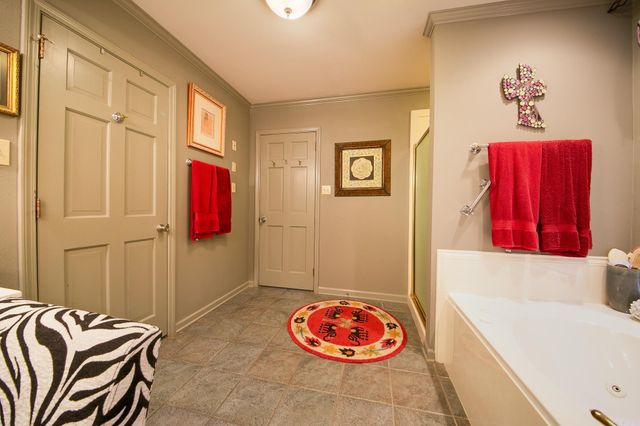 572 Cherrywood Drive, Cabot, AR 72023