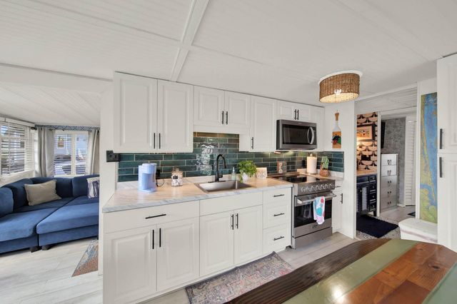 833 Nettles Boulevard, Jensen Beach, FL 34957