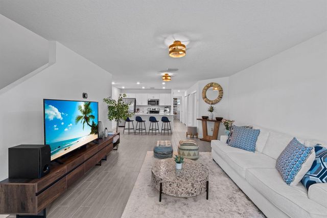 6001 Woods Edge Circle, Riviera Beach, FL 33410