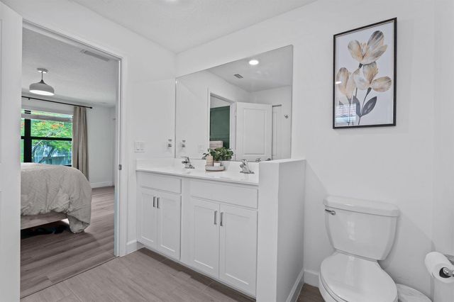 6001 Woods Edge Circle, Riviera Beach, FL 33410