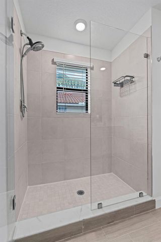 6001 Woods Edge Circle, Riviera Beach, FL 33410