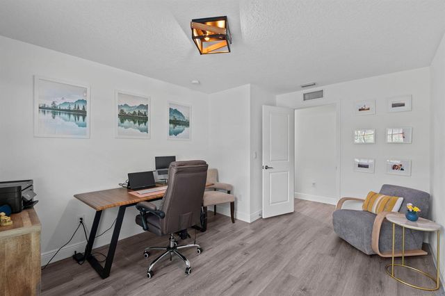 6001 Woods Edge Circle, Riviera Beach, FL 33410