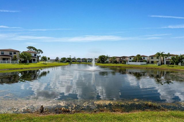 6001 Woods Edge Circle, Riviera Beach, FL 33410