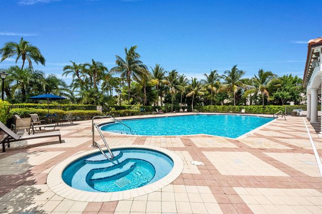 6001 Woods Edge Circle, Riviera Beach, FL 33410