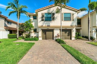6001 Woods Edge Circle, Riviera Beach, FL 33410
