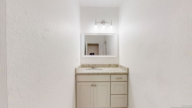 1119 MCKINLEY AVE, San Antonio, TX 78210