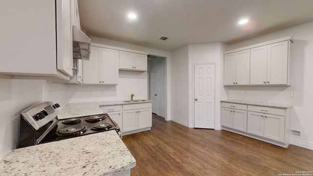 1119 MCKINLEY AVE, San Antonio, TX 78210