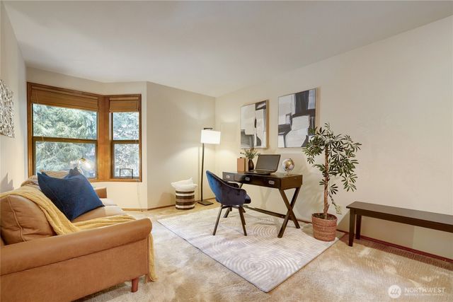 20525 NE 68th Street, Redmond, WA 98053