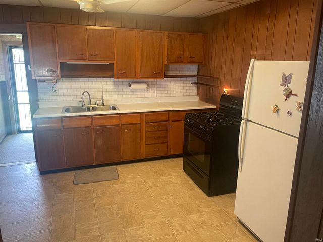 517 S Main Street, Jonesboro, IN 46938